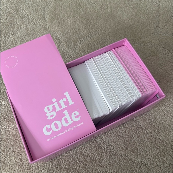 Girl Code Card Game - Picture 2 of 4